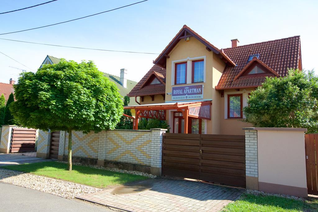 Royal Apartman Hajdúszoboszló Екстериор снимка